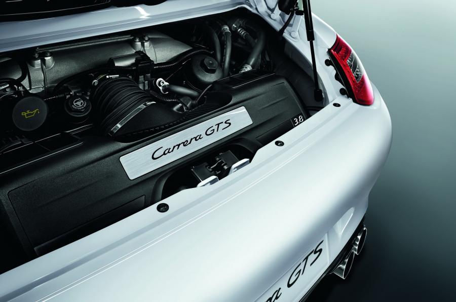  Porsche 911 Carrera GTS 2011 года  (фото 2 из 15)